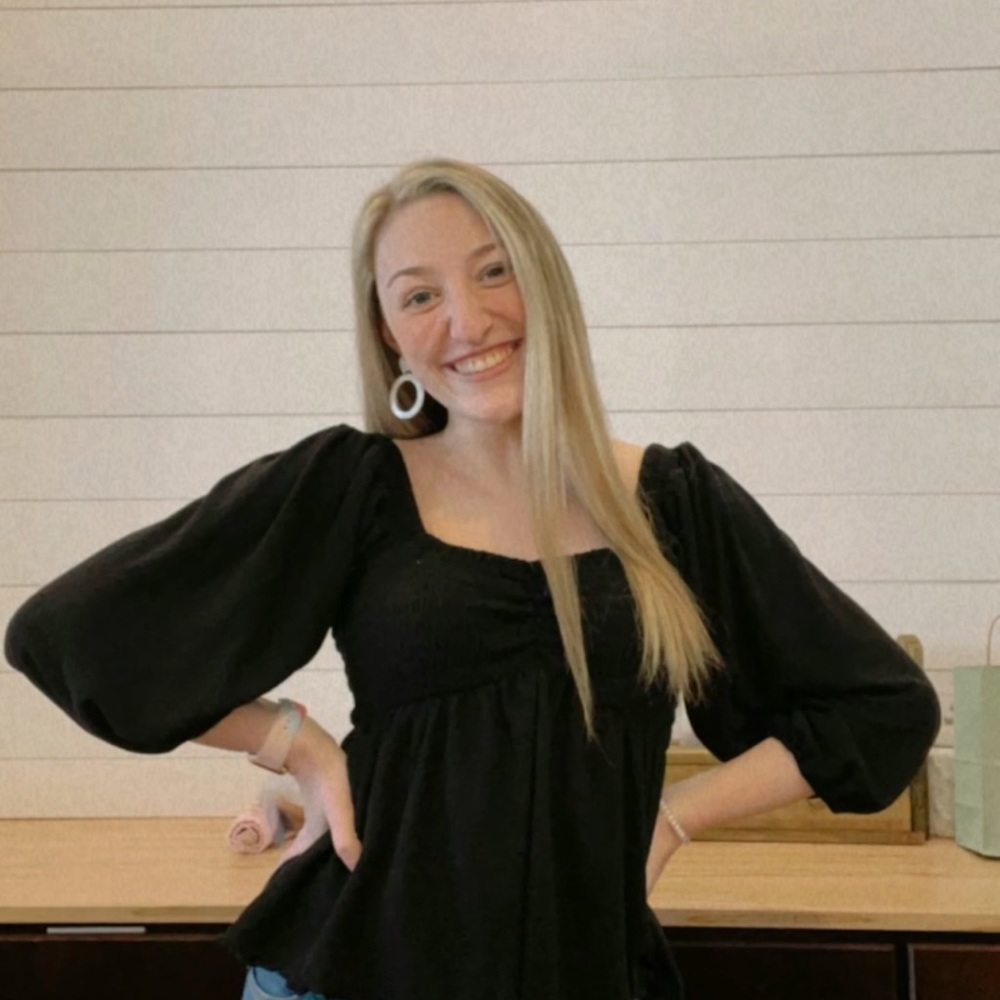 Meet your Posher, Emily